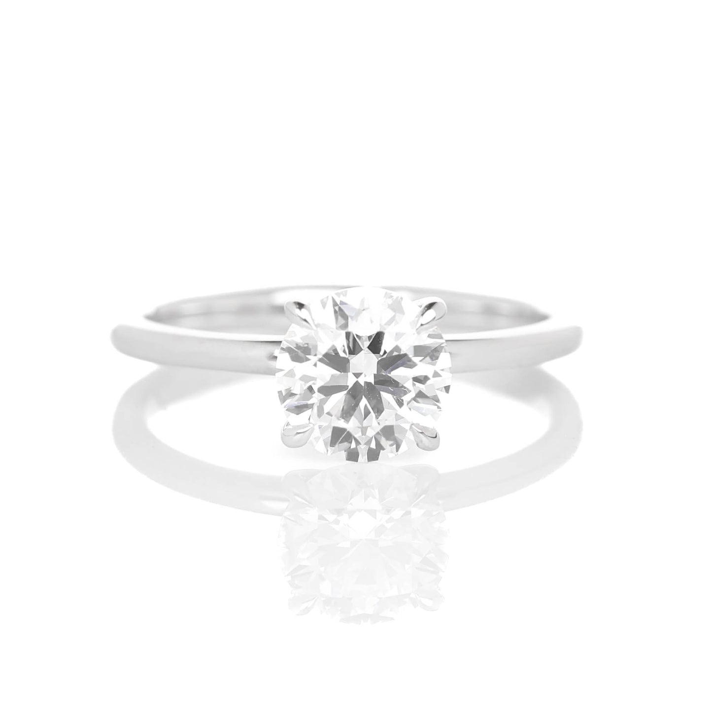 Delicate Iago 1-carat White Gold