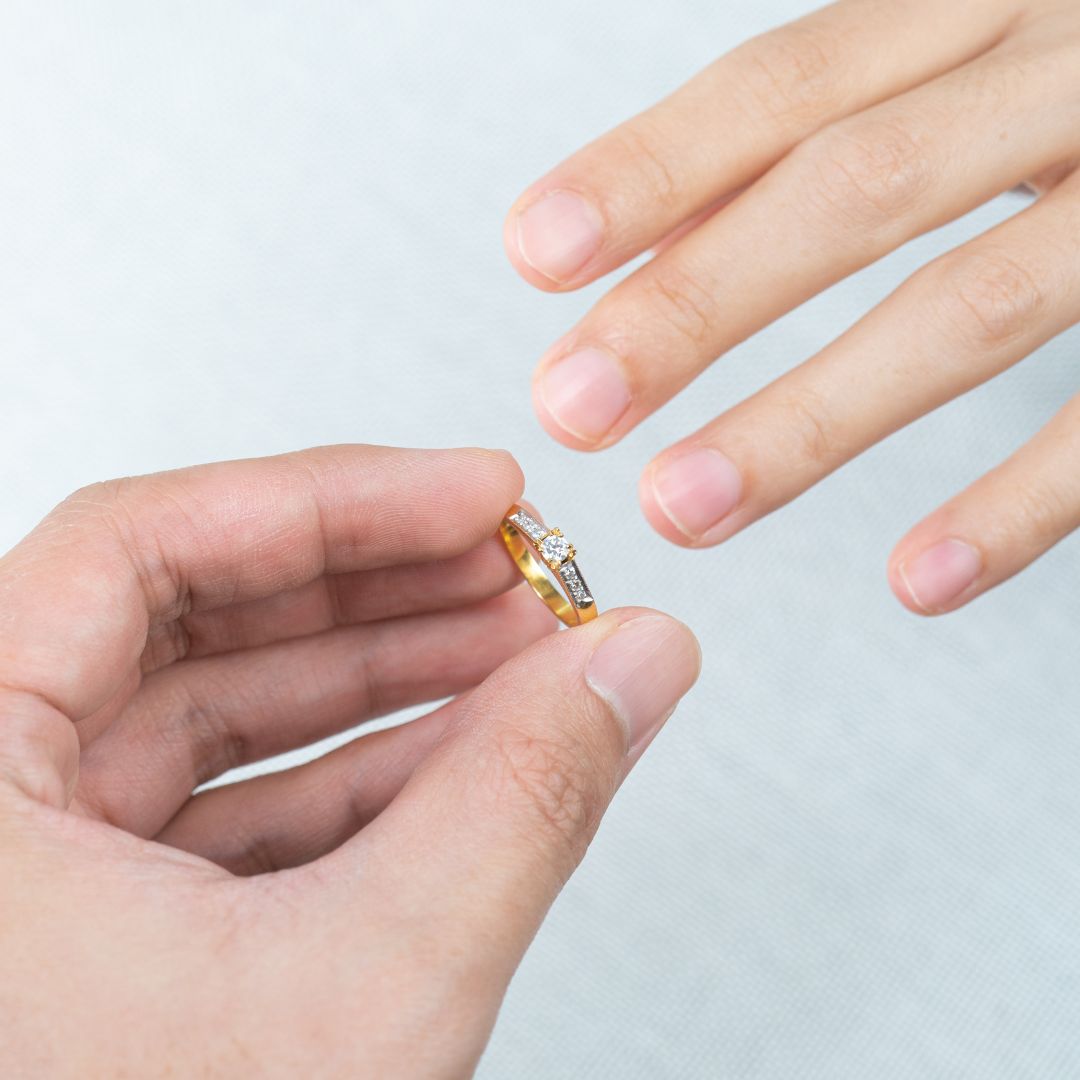 How to get your partner's ring size without them knowing