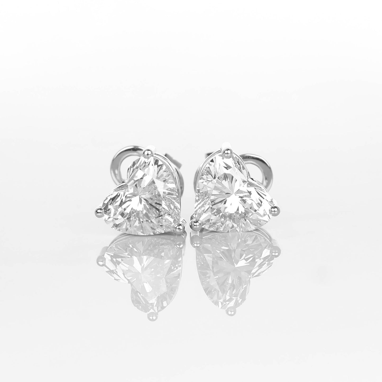 Stud Earrings Heart 2-carat