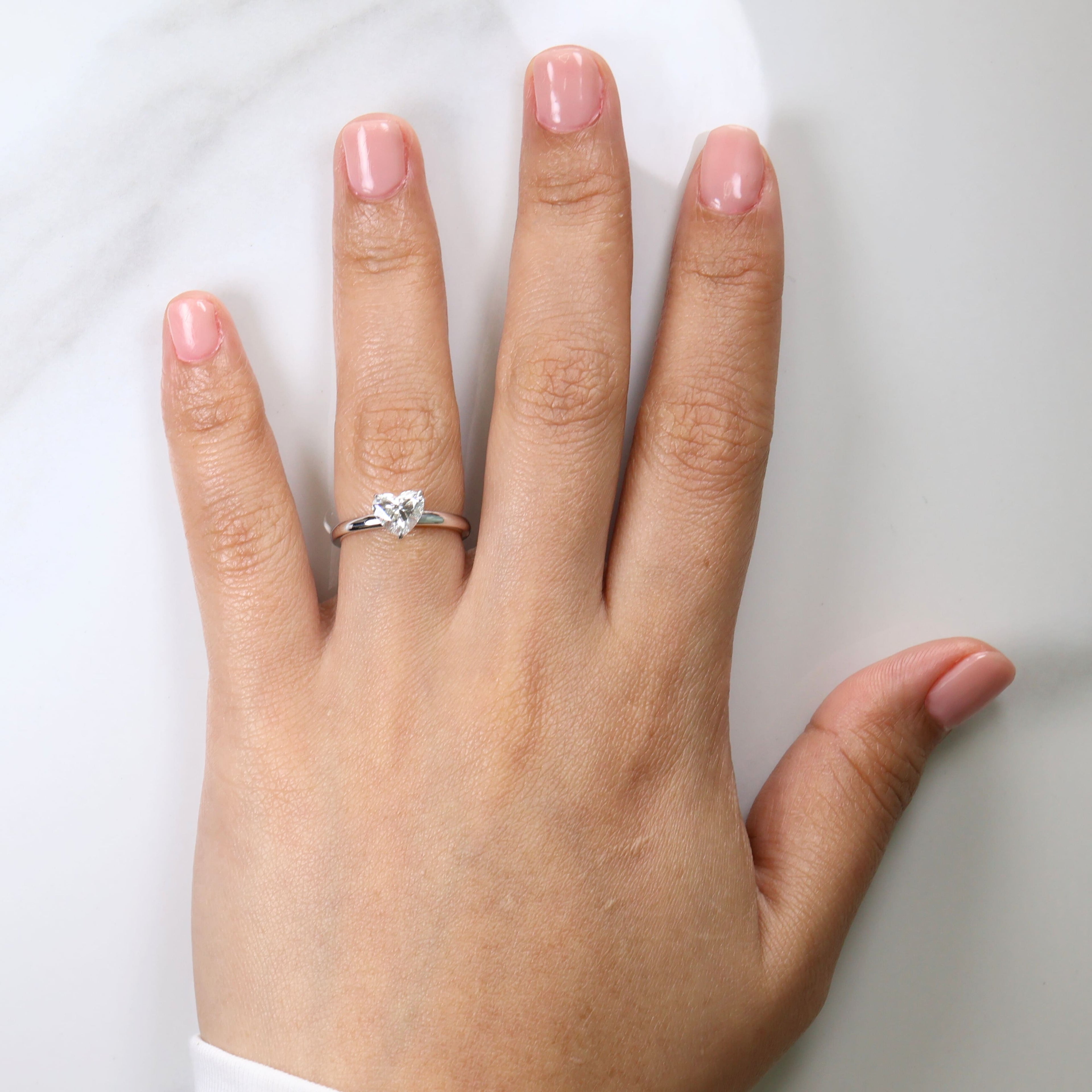 Strigifor Heart 1-carat White Gold