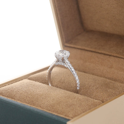 Linnaeus Square Cushion 1-carat White Gold