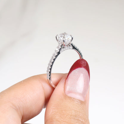 Linnaeus Square Cushion 1-carat White Gold