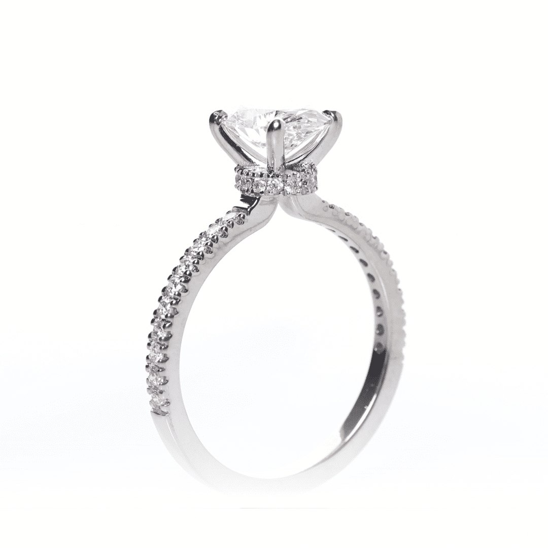 Altaria Oval 1-carat White Gold