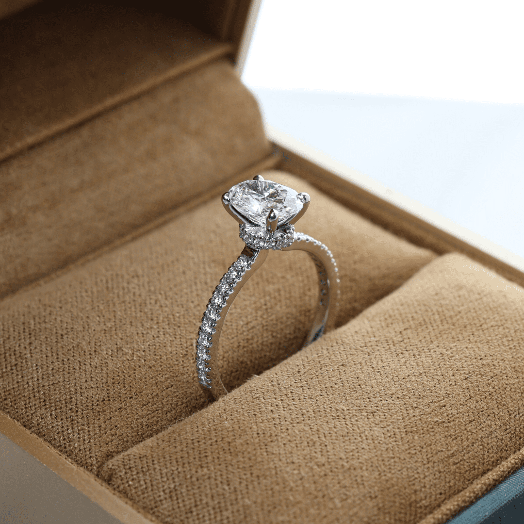 Altaria Oval 1-carat White Gold