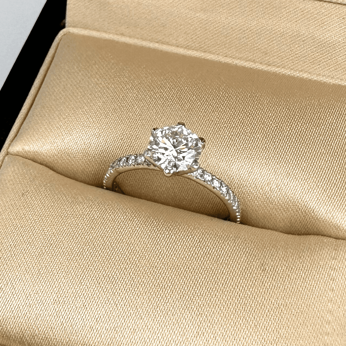 Engagement ring megamall discount