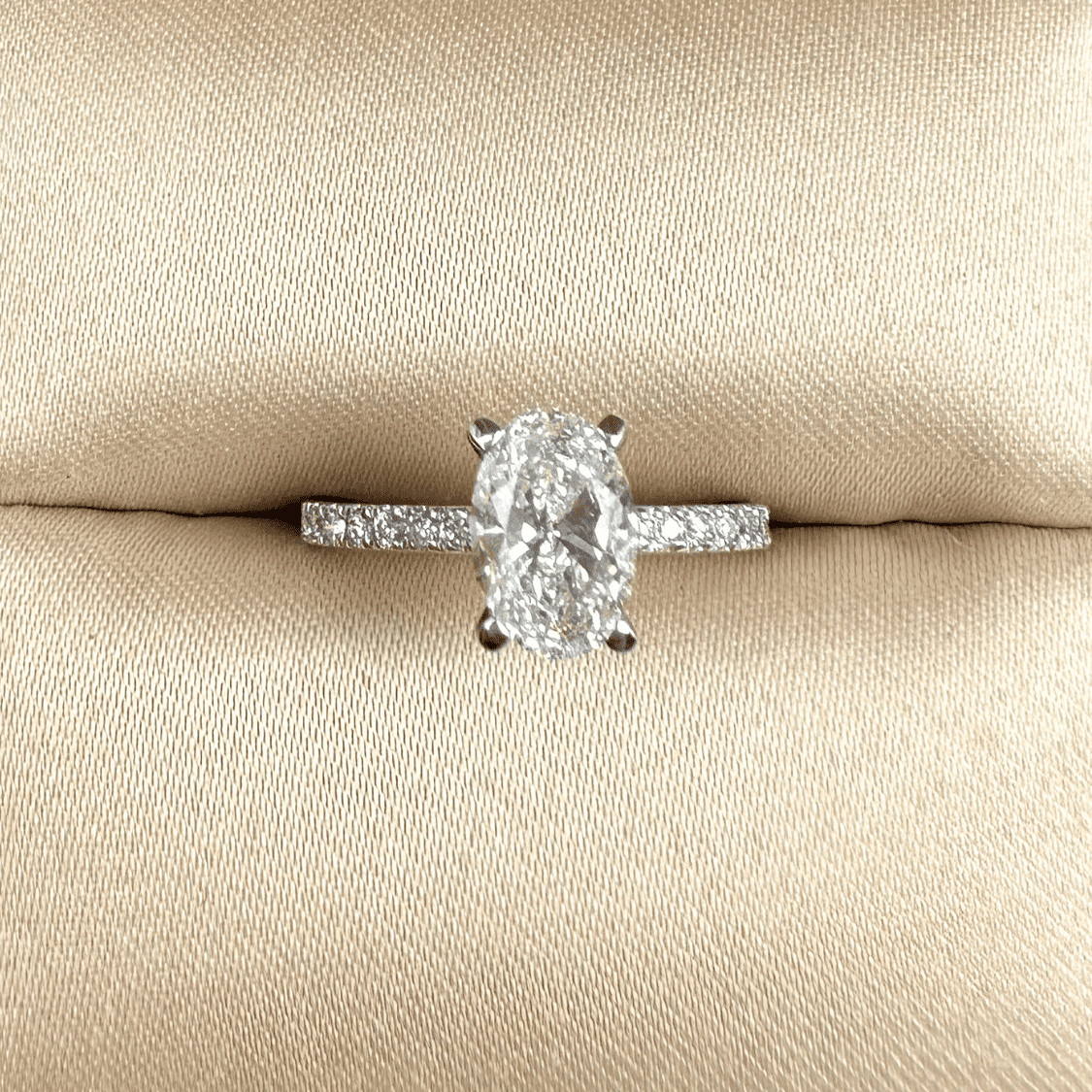 Blythe Oval 1-carat White Gold