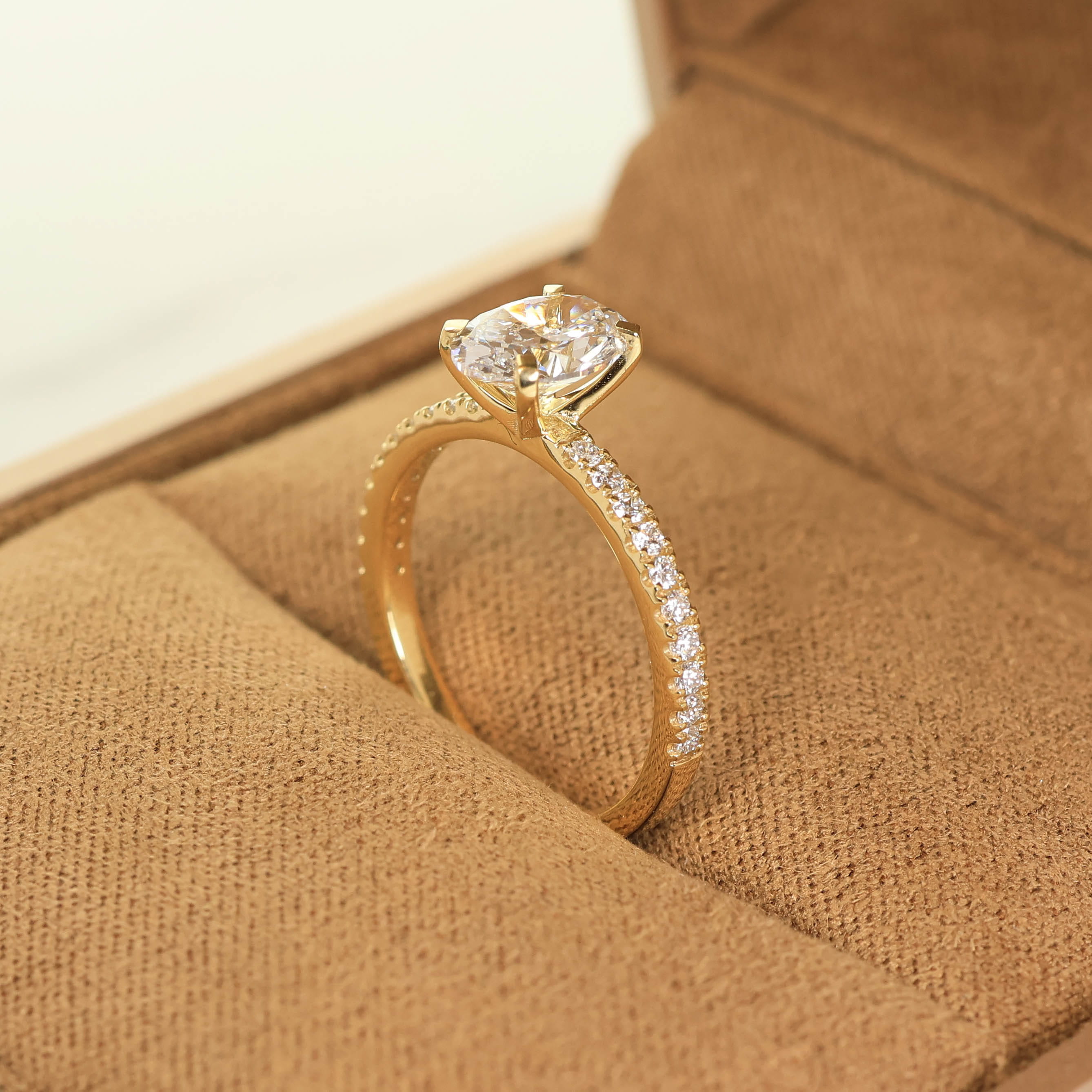 Delicate Blythe Oval 1-carat Yellow Gold