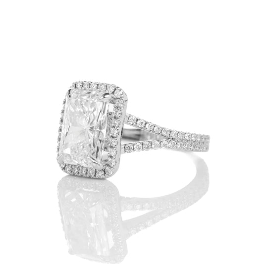 Haribon 2-carat Radiant White Gold