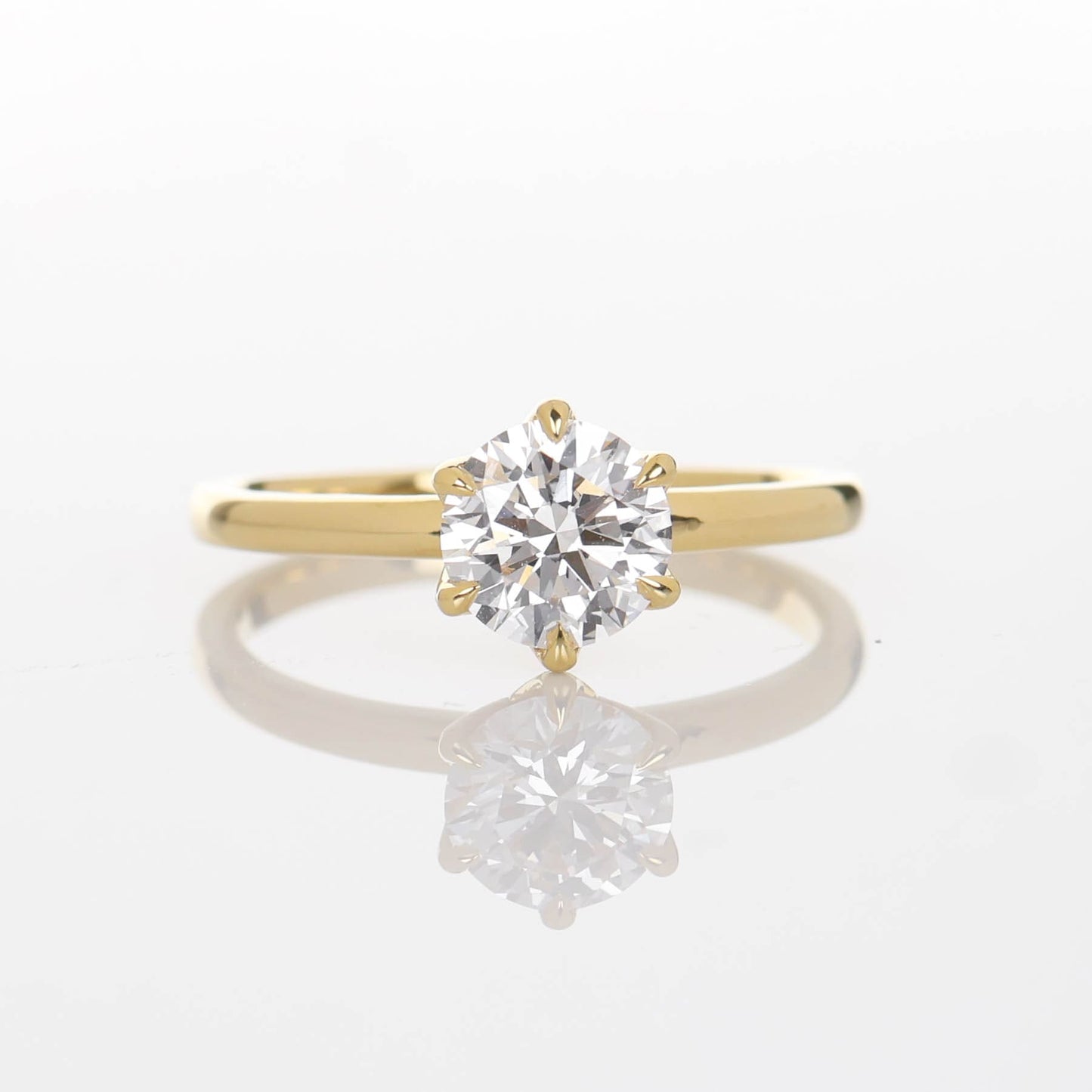 Hedwig 1-carat Yellow Gold