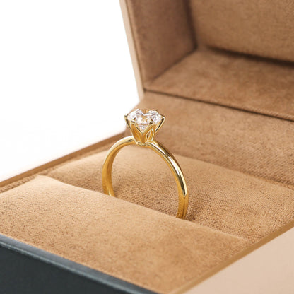 Hedwig 1-carat Yellow Gold