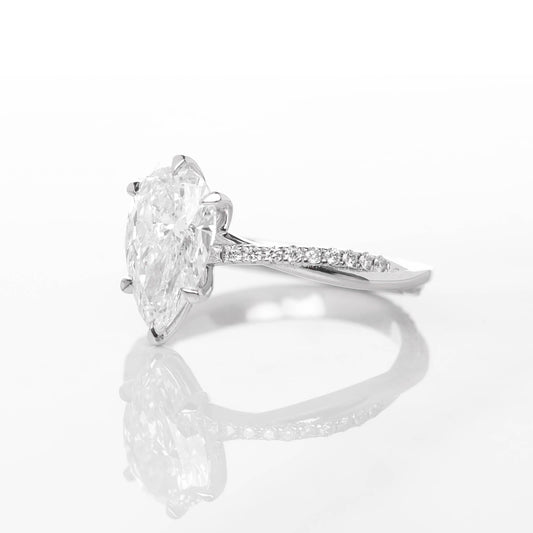 Wyvern Pear 1.5-carat White Gold