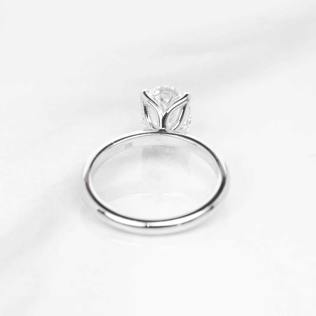 Hedwig Oval 2-carat White Gold