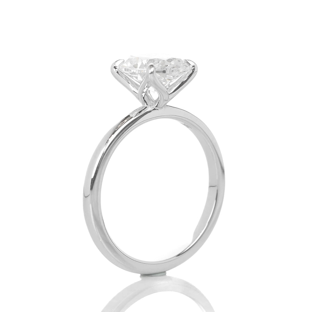 Hedwig Oval 2-carat White Gold