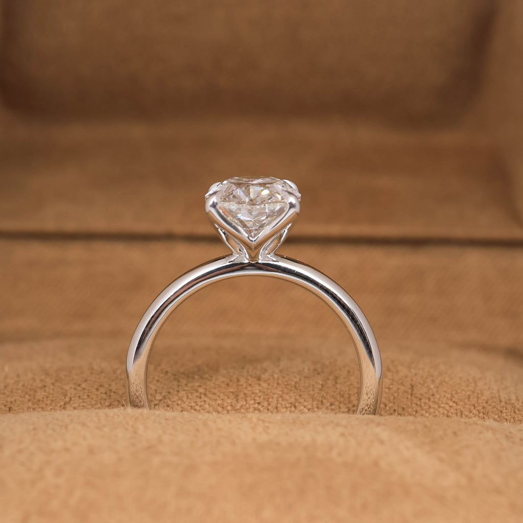 Hedwig Oval 2-carat White Gold