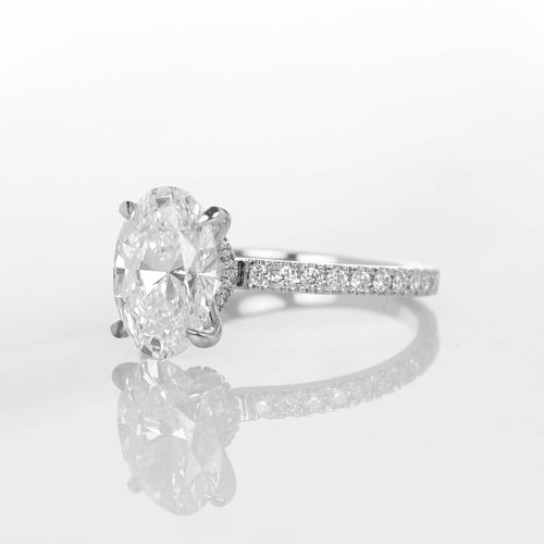 Altaria Oval 2-carats White Gold