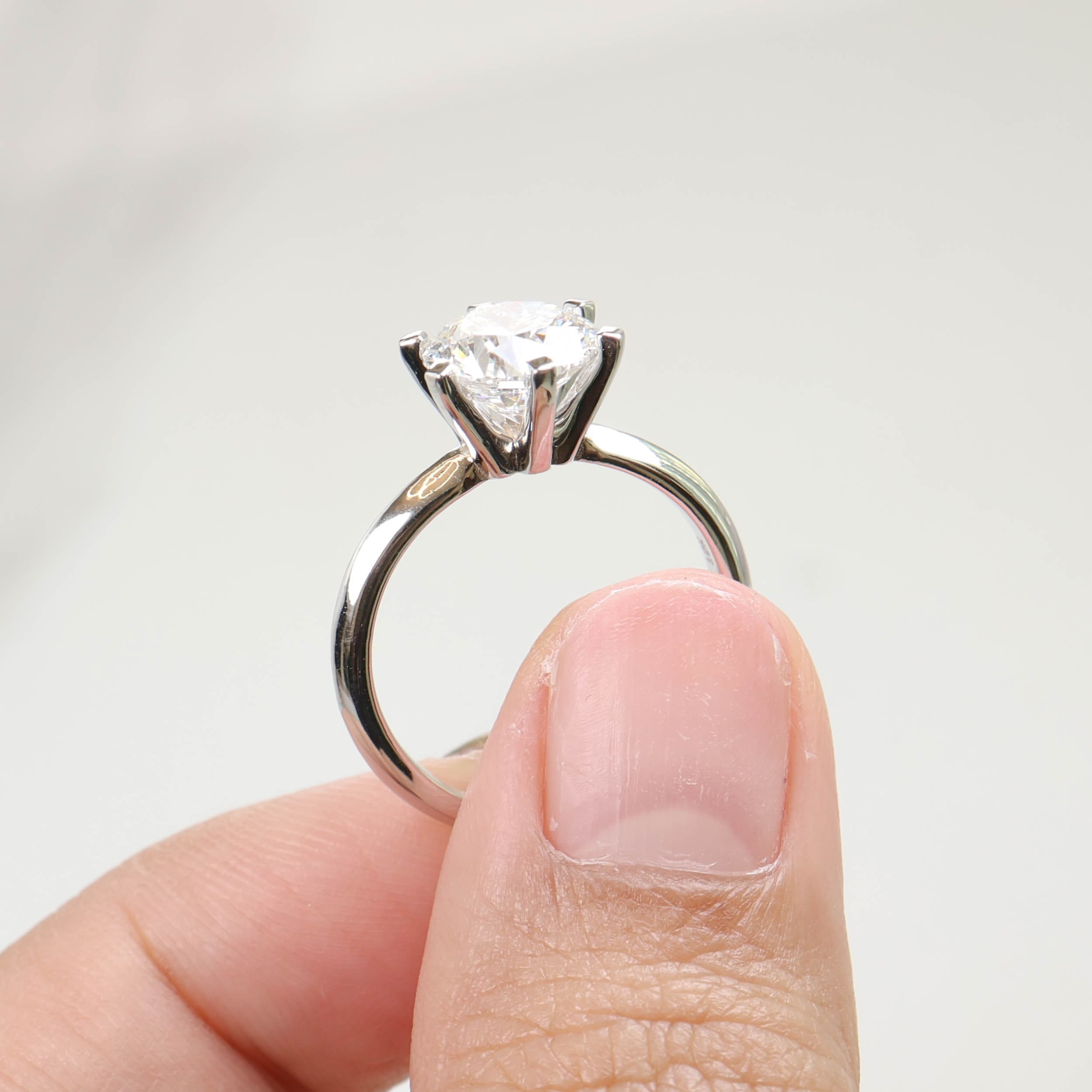 Nigel 2-carat White Gold