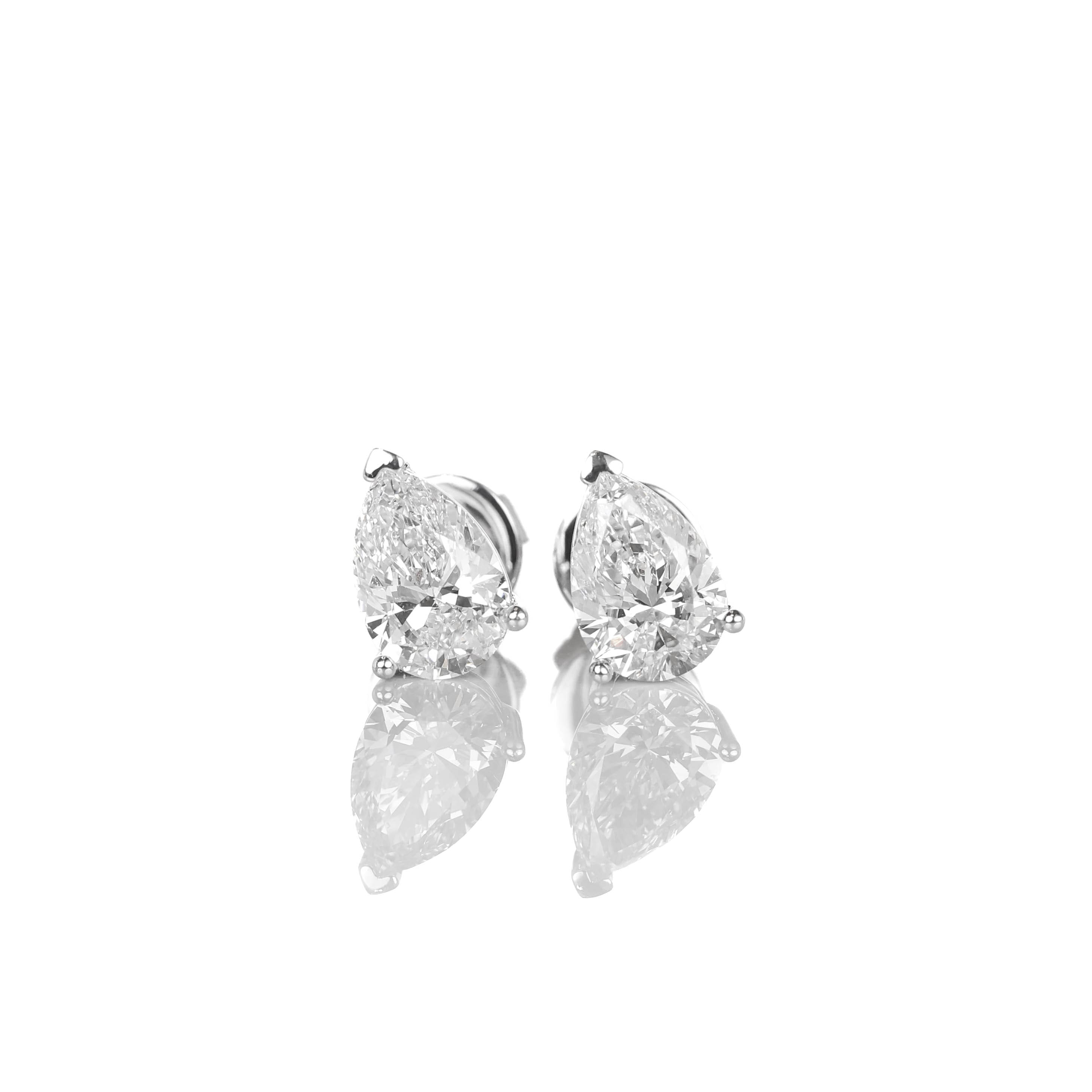 Stud Earrings Pear 1-carat