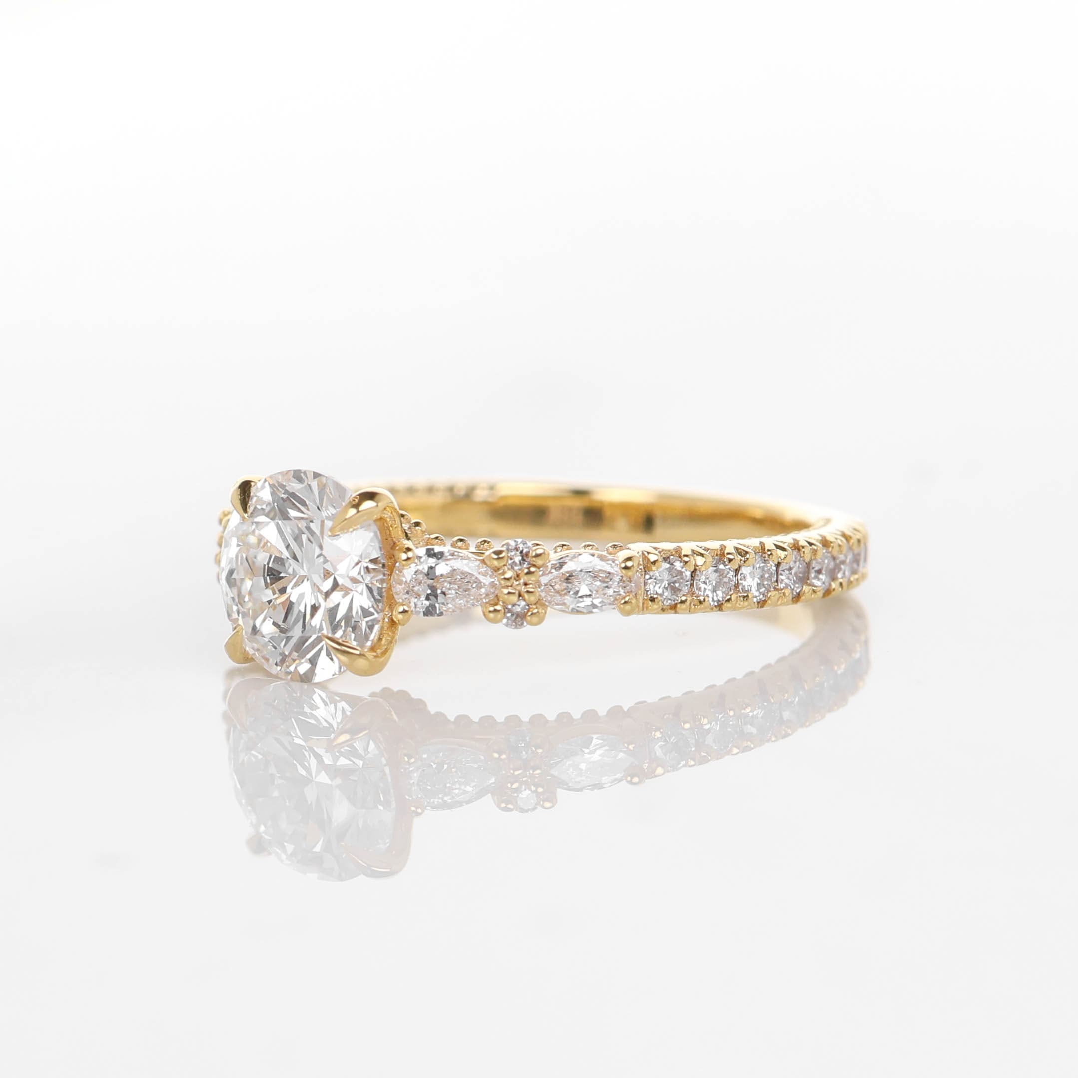 Munia 1-carat Yellow Gold