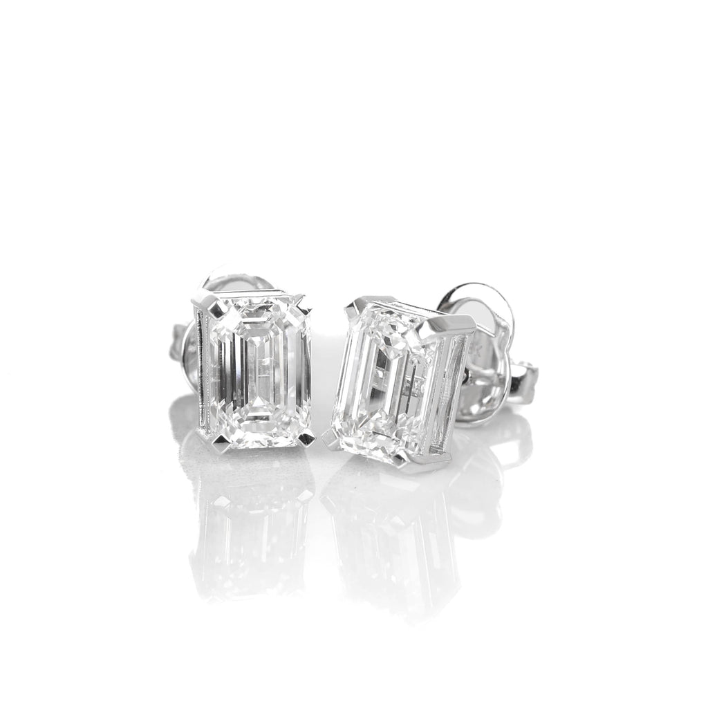 Stud Earrings Emerald 2-carat