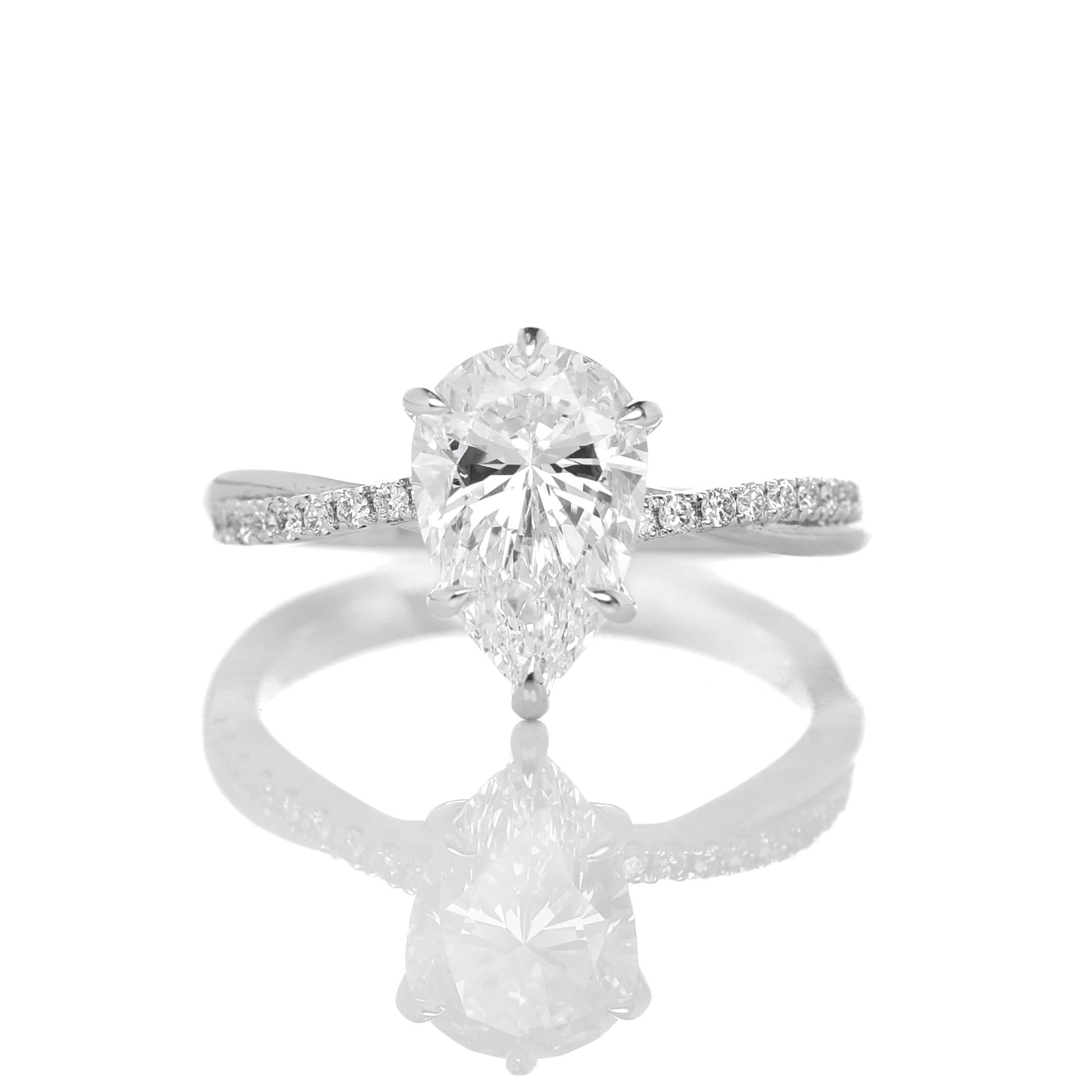 Wyvern Pear 1.5-carat White Gold