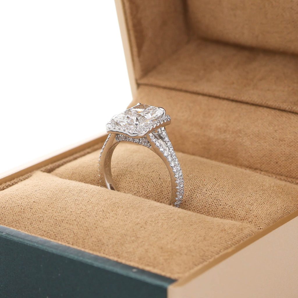 Haribon 2-carat Radiant White Gold