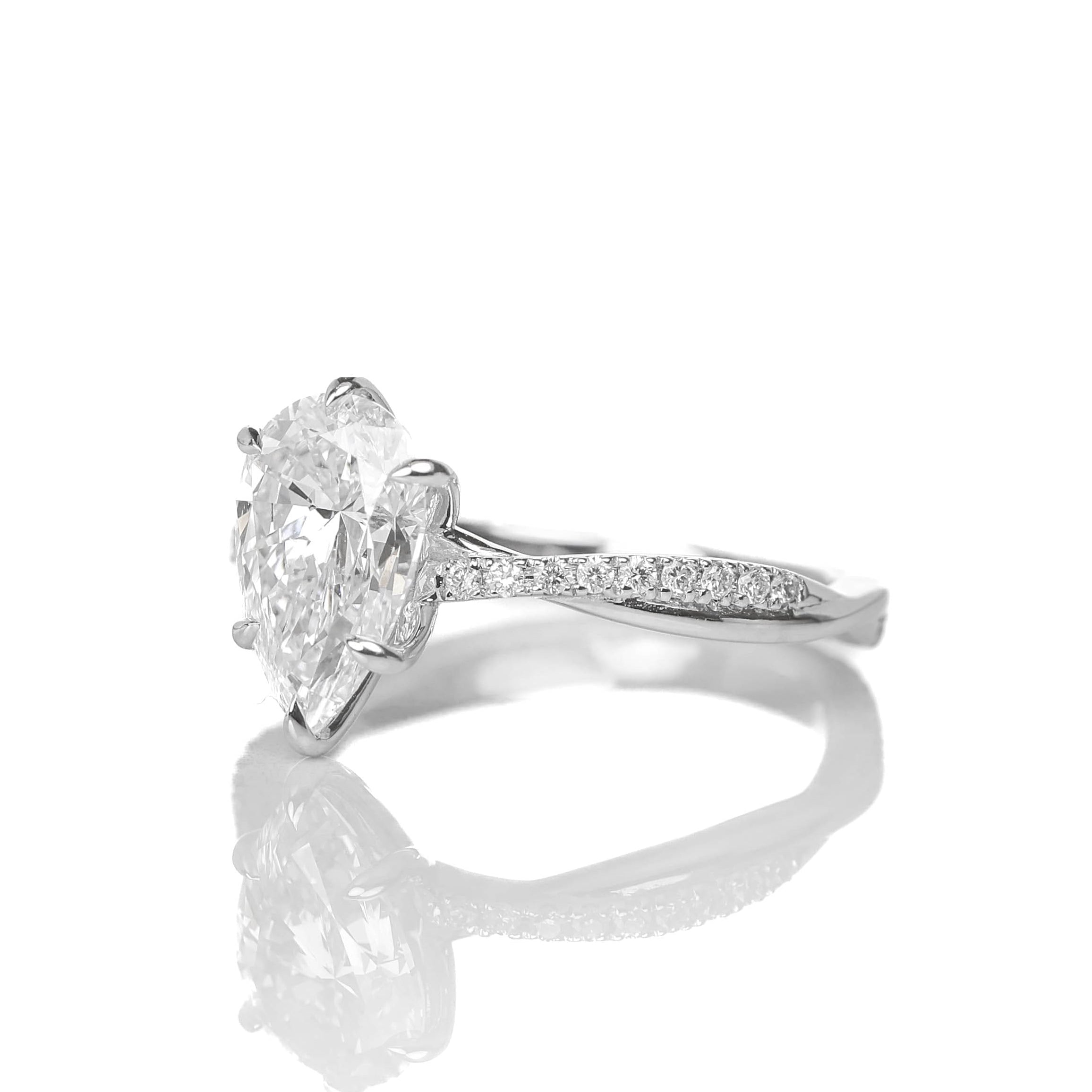 Wyvern Pear 1.5-carat White Gold