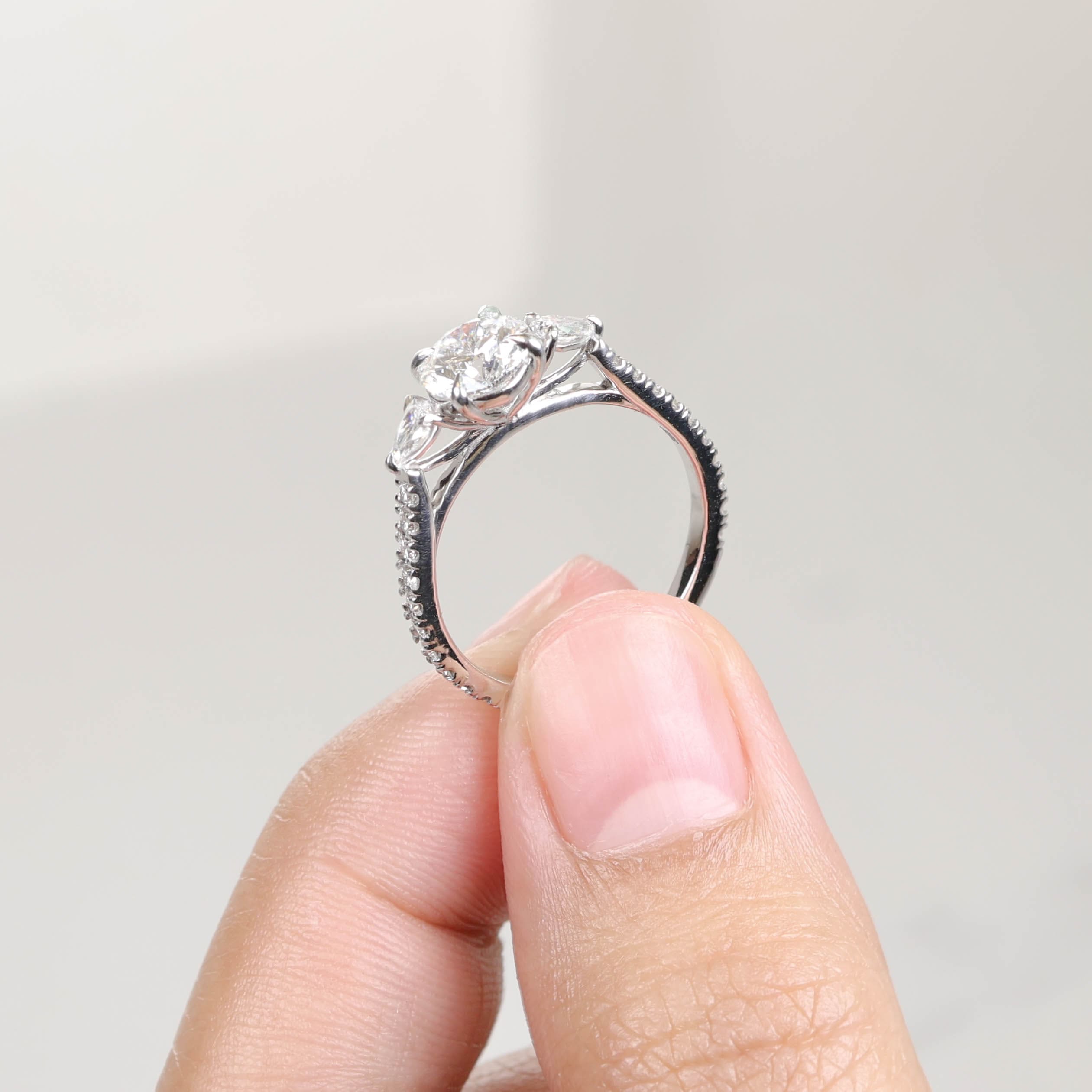 Canary 1-carat White Gold