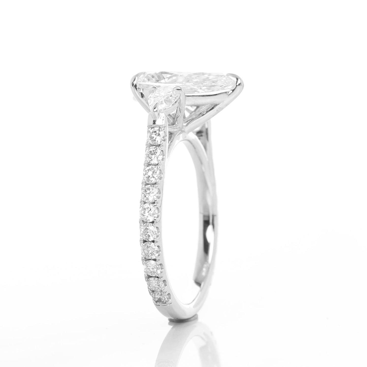 Canary Pear 2-carat White Gold