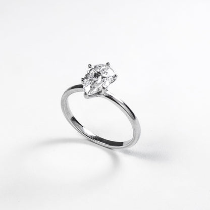 Iago Pear 1-carat White Gold