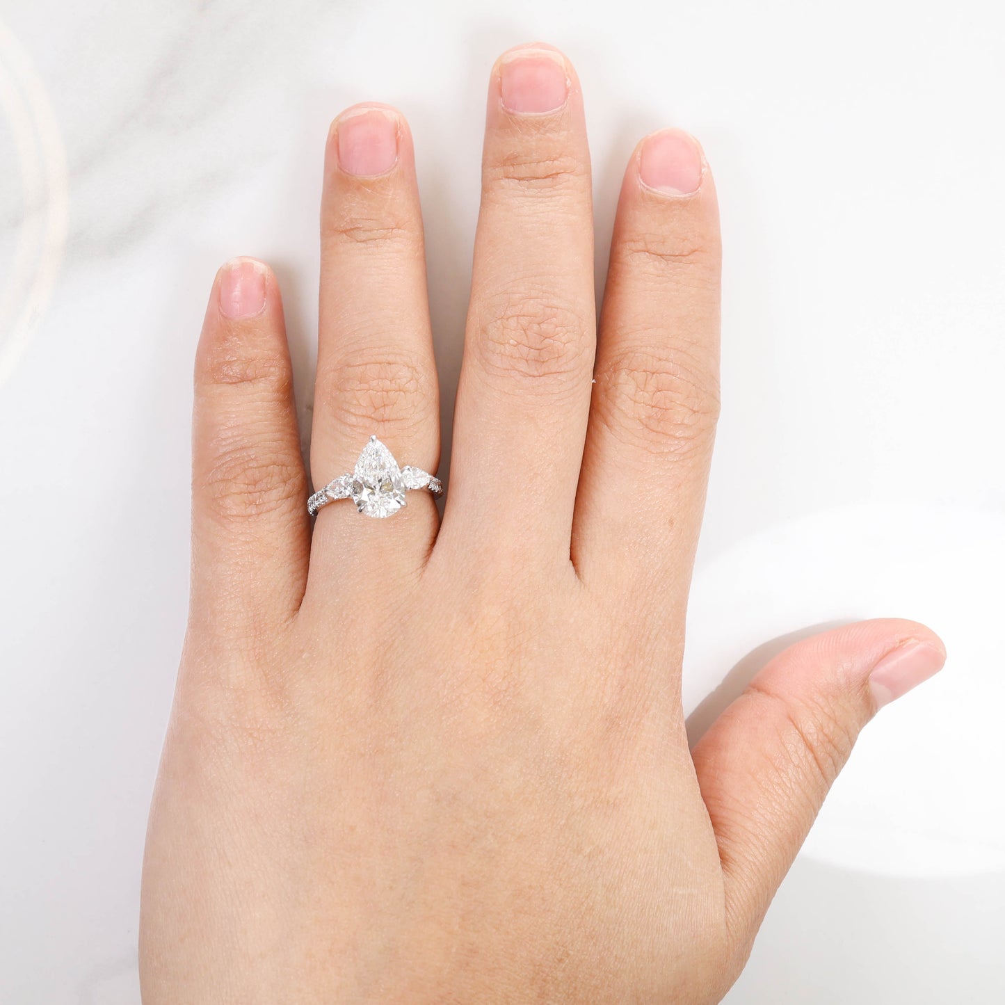 Canary Pear 2-carat White Gold