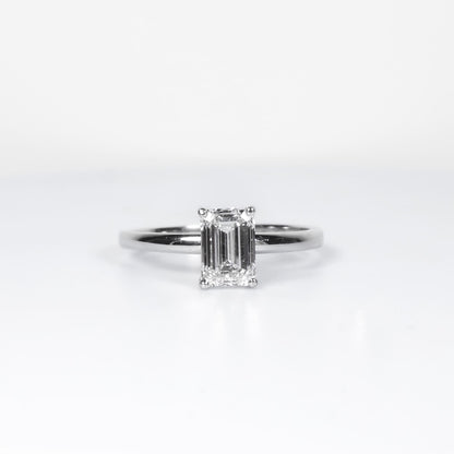 Strigifor Emerald 1-carat White Gold