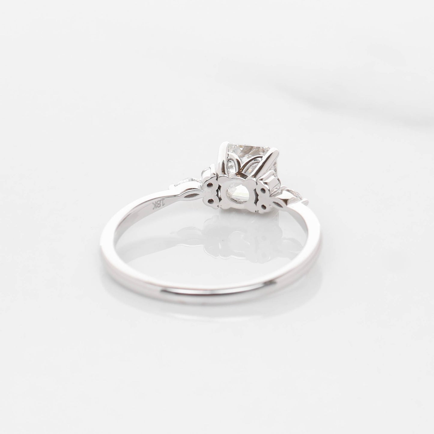 Peregrine Asscher 1-carat White Gold