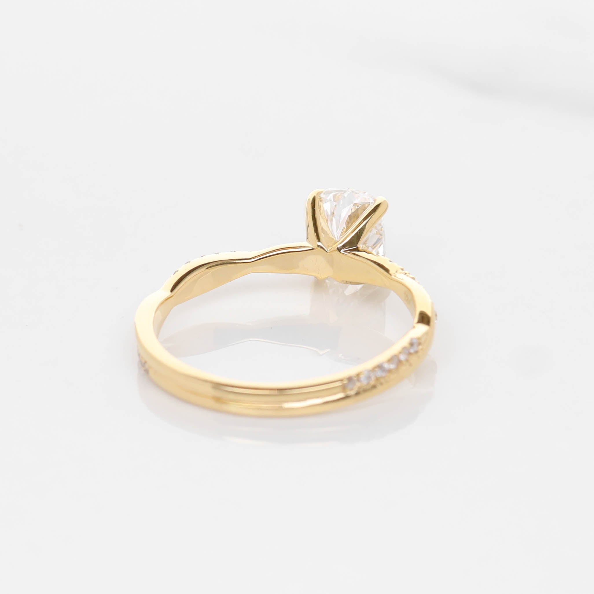 Wyvern Elongated Cushion 1-carat Yellow Gold