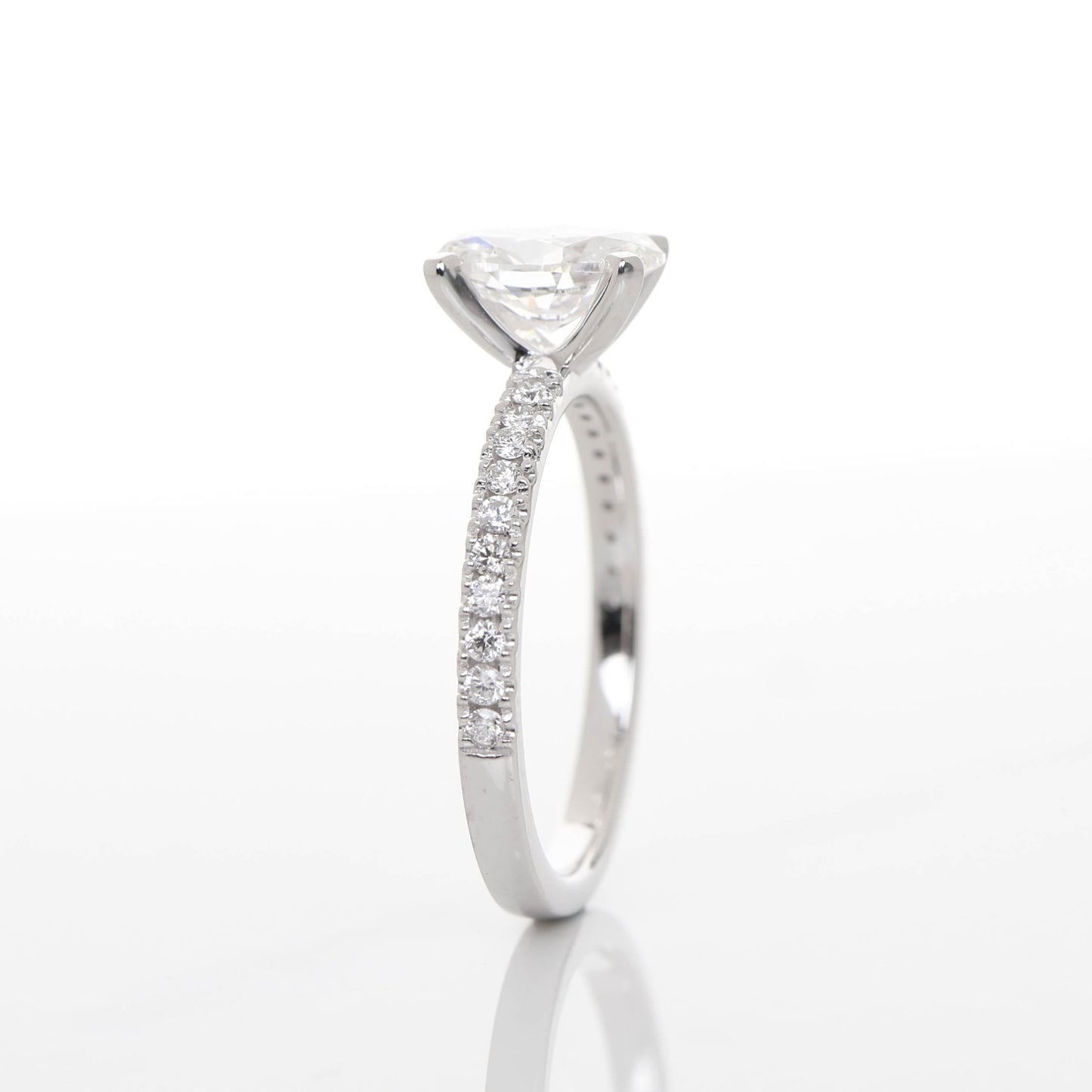 Blythe Oval 1-carat White Gold