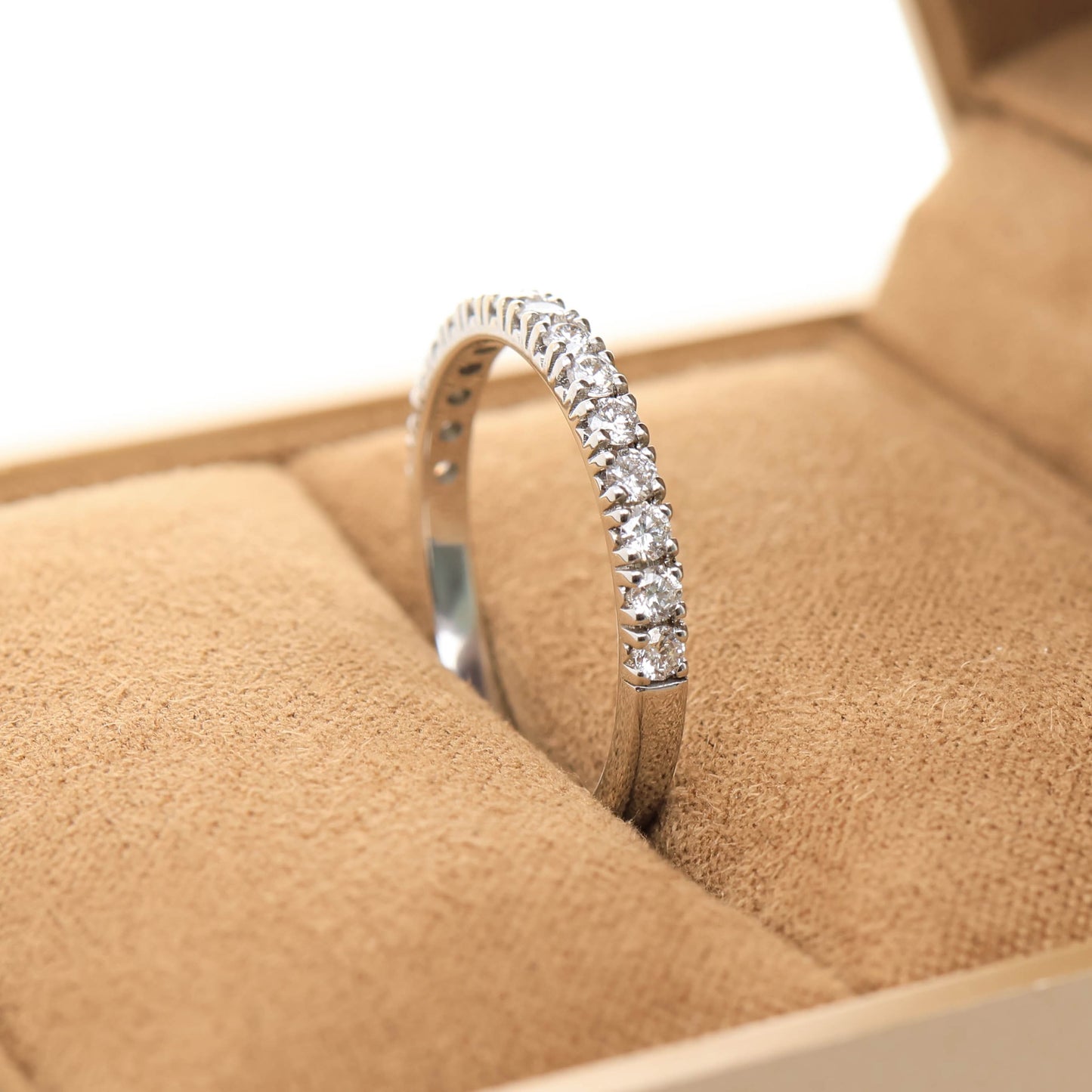French Pavé 0.03ct