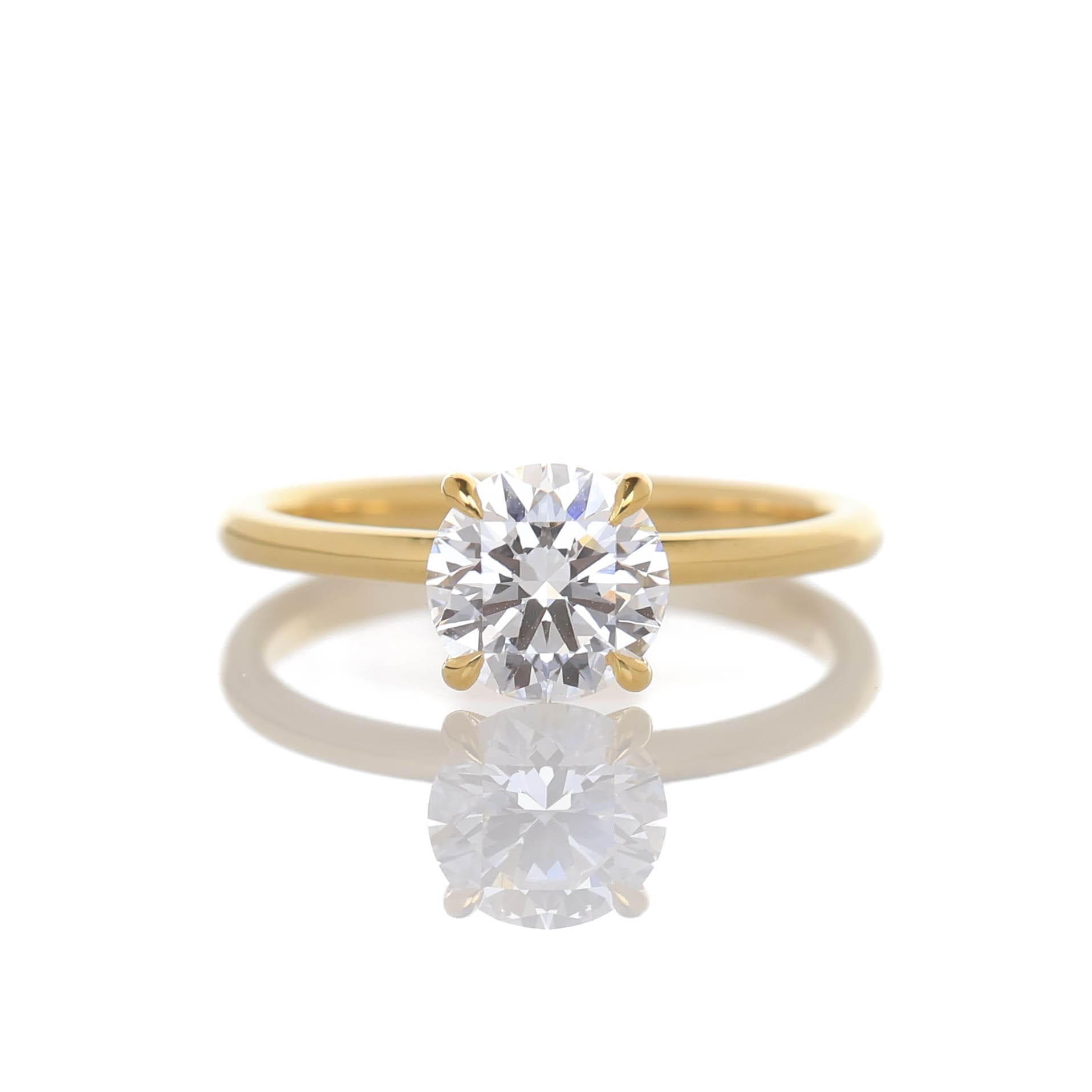 Delicate Iago 1-carat Yellow Gold