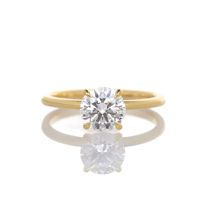 Delicate Iago 1-carat Yellow Gold