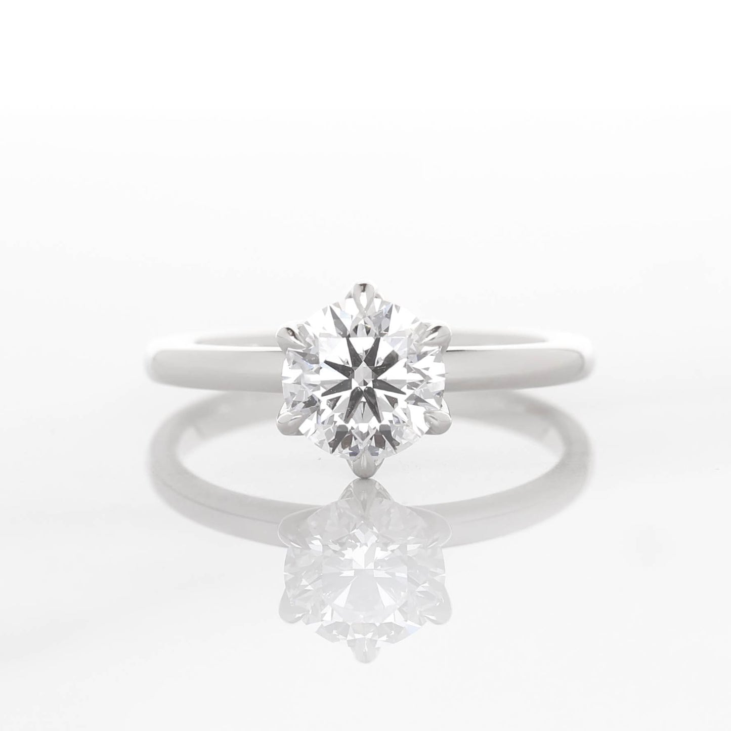 Delicate Hedwig 1-carat White Gold
