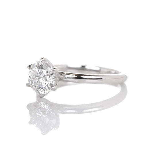 Delicate Hedwig 1-carat White Gold