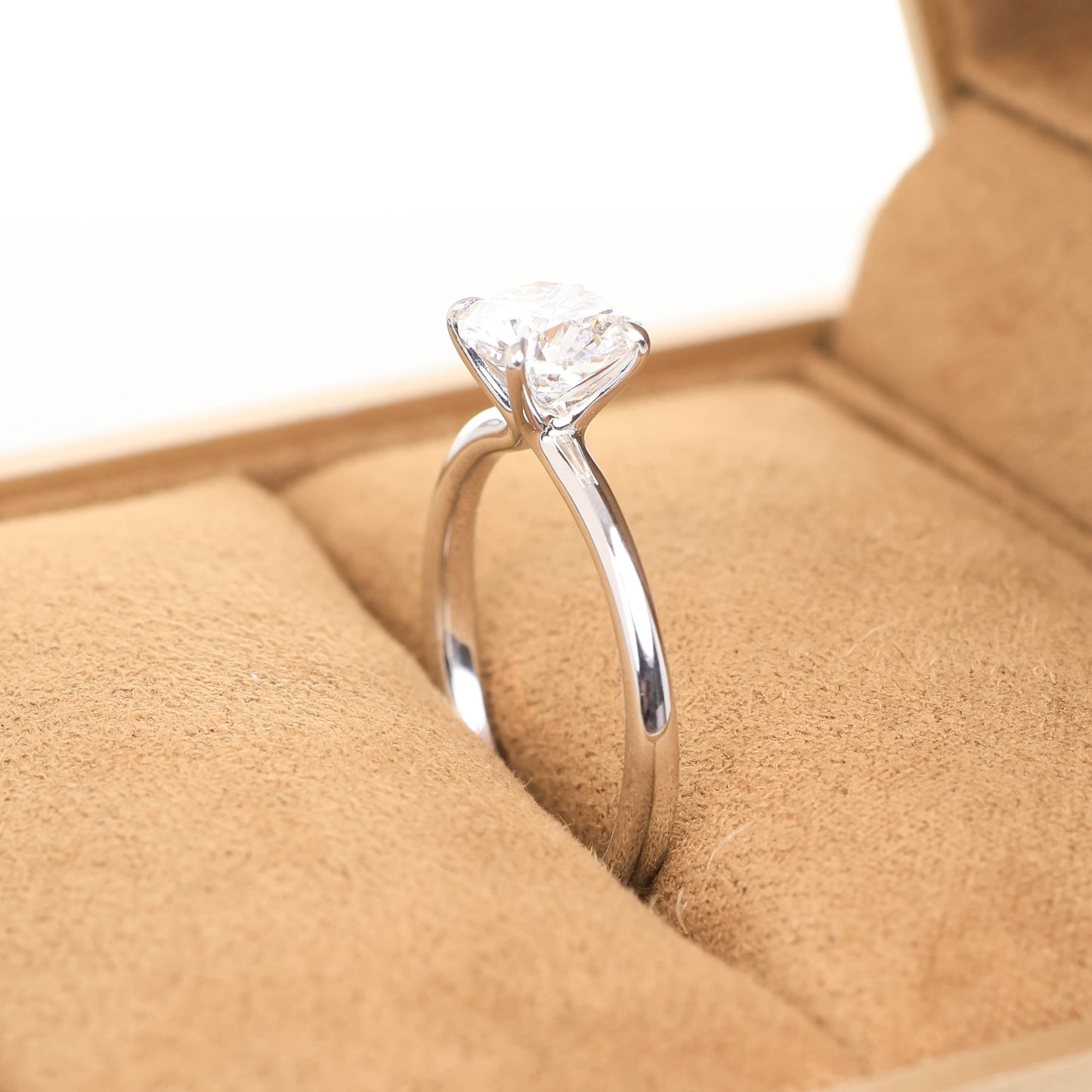 Iago 1-carat White Gold