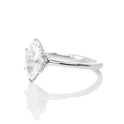 Delicate Iago Marquise 1-carat White Gold