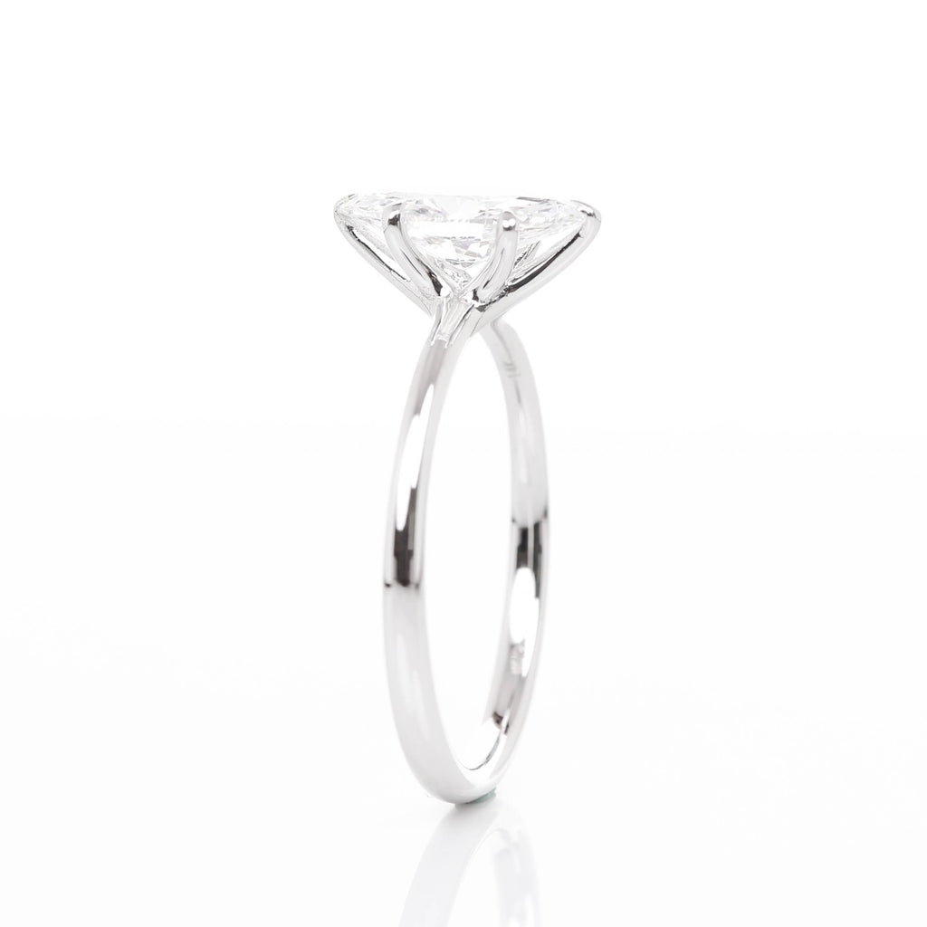 Delicate Iago Marquise 1-carat White Gold