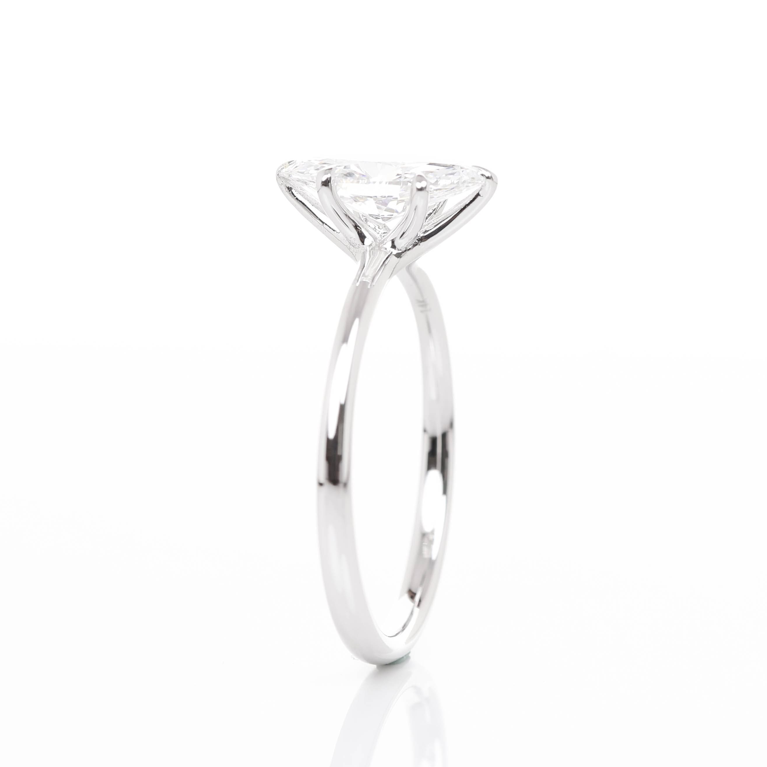 Delicate Iago Marquise 1-carat White Gold