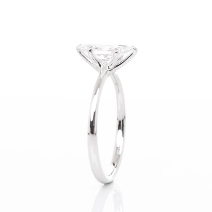 Delicate Iago Marquise 1-carat White Gold