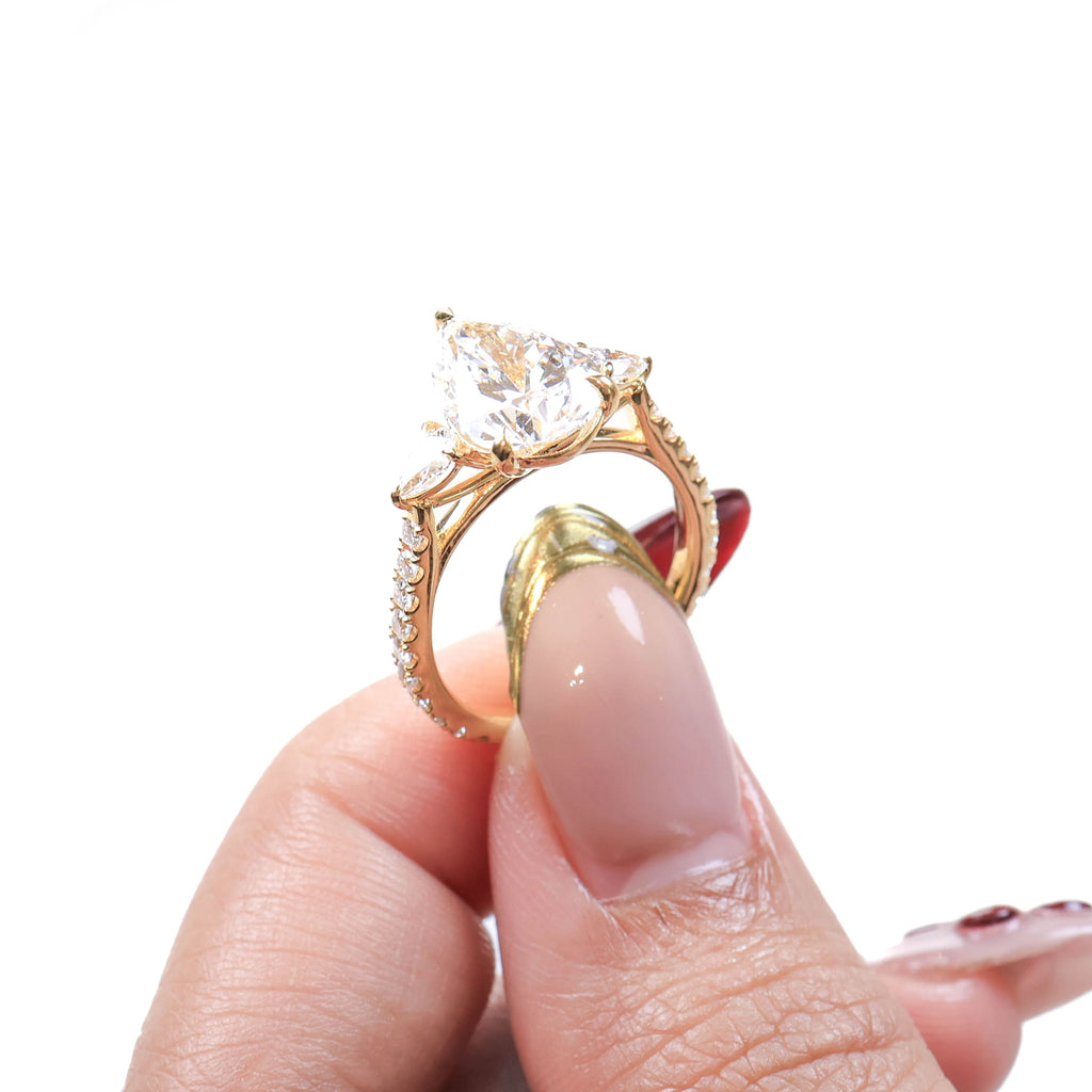 Canary Pear 3-carat Yellow Gold