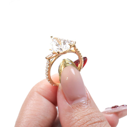 Canary Pear 3-carat Yellow Gold