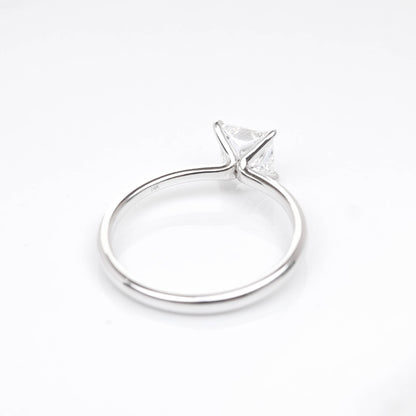 Delicate Iago Princess 1-carat White Gold
