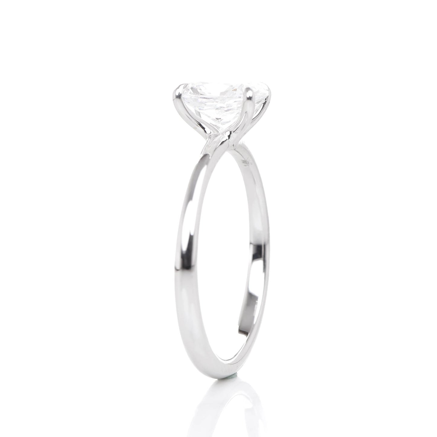 Delicate Iago Elongated Cushion 1-carat White Gold