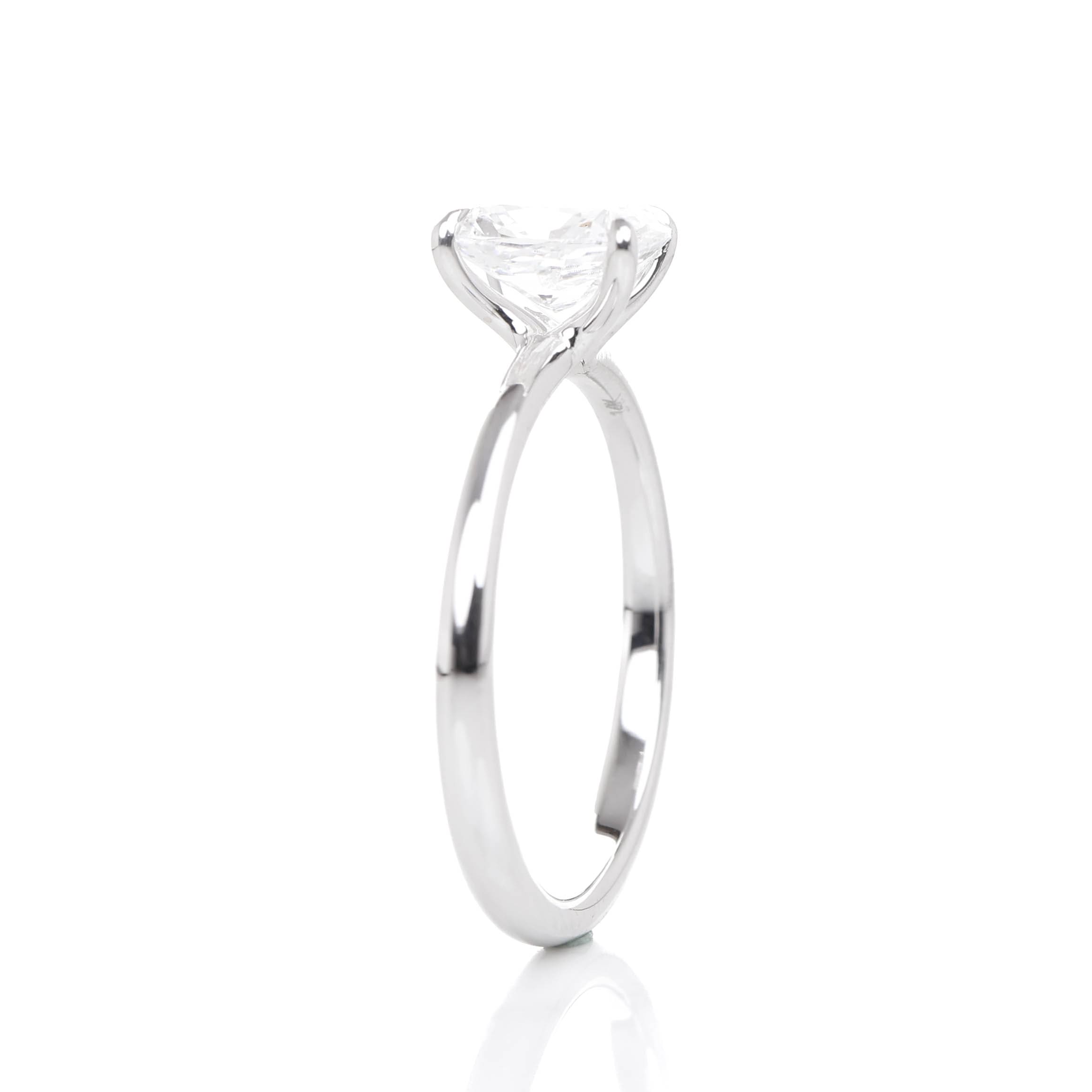 Delicate Iago Elongated Cushion 1-carat White Gold