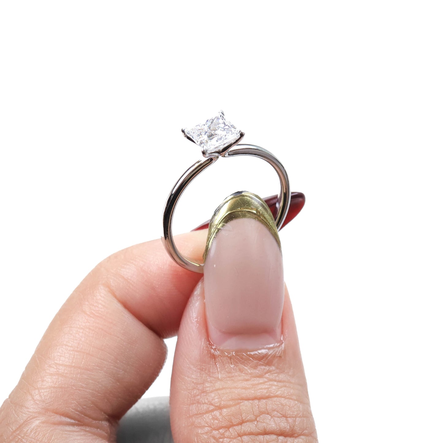 Delicate Iago Princess 1-carat White Gold